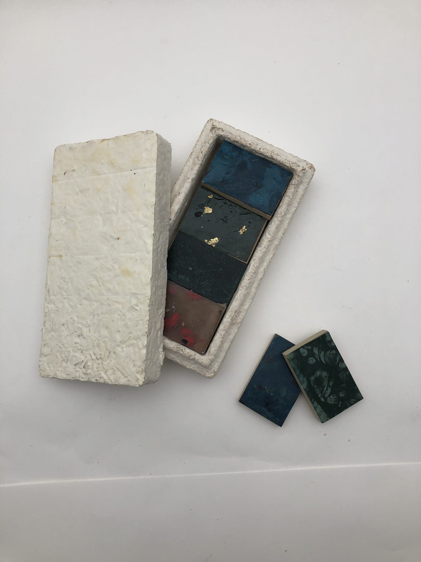 M49 veneer pack with samples